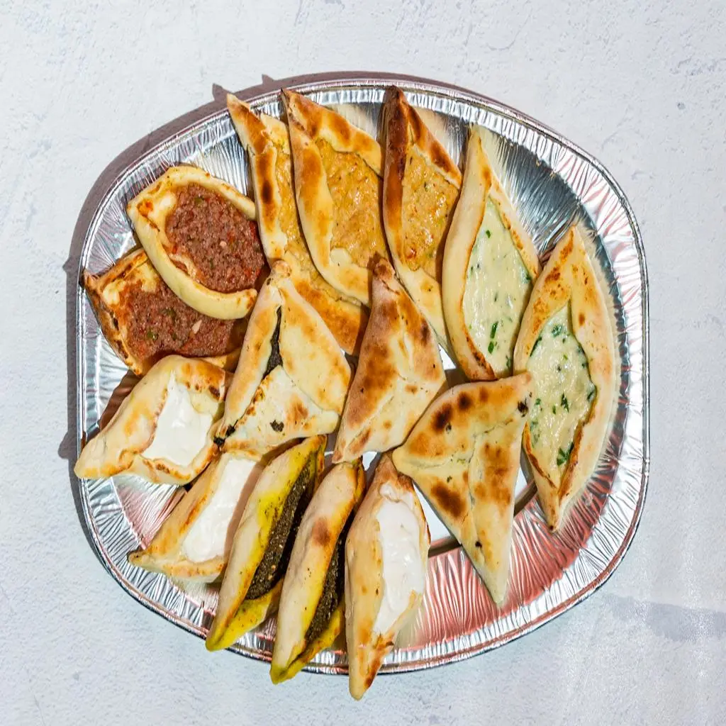 صحن معجنات ميني